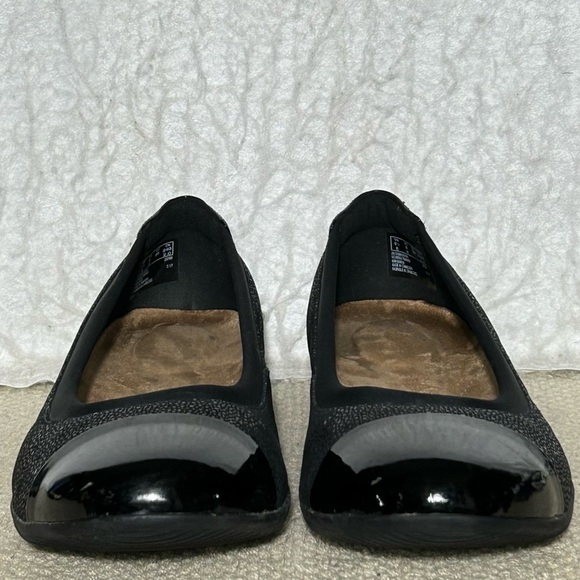 Clarks Womens Black Nubuck Leather Neenah Garden SlipOn Ballet Flats SZ 8 WIDE - Picture 3 of 10
